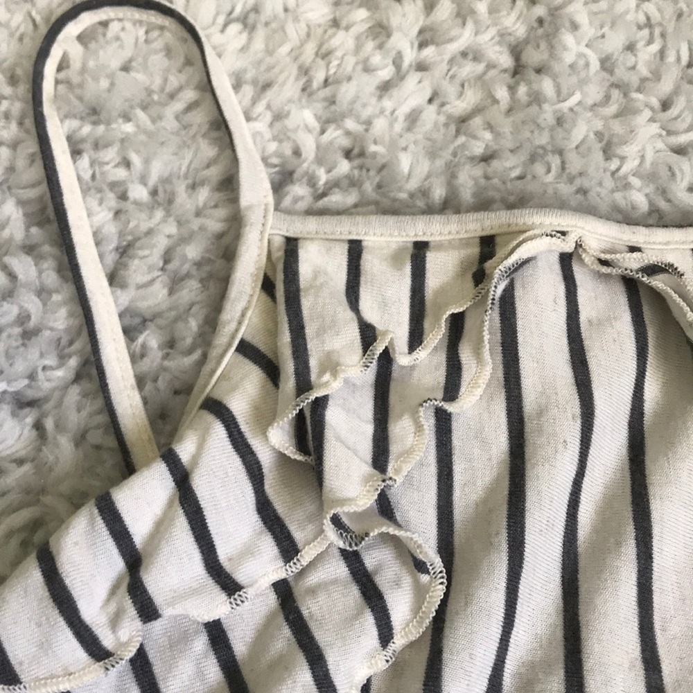 High Neck Tank Top✨ - Picture 2 of 4